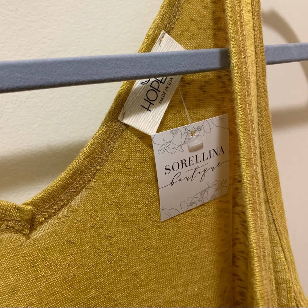 Hopely mustard yellow tank side slits medium NWT - Picture 4 of 7